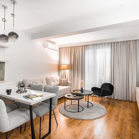 Good Times Luxury Apartments ביטולה מראה חיצוני תמונה