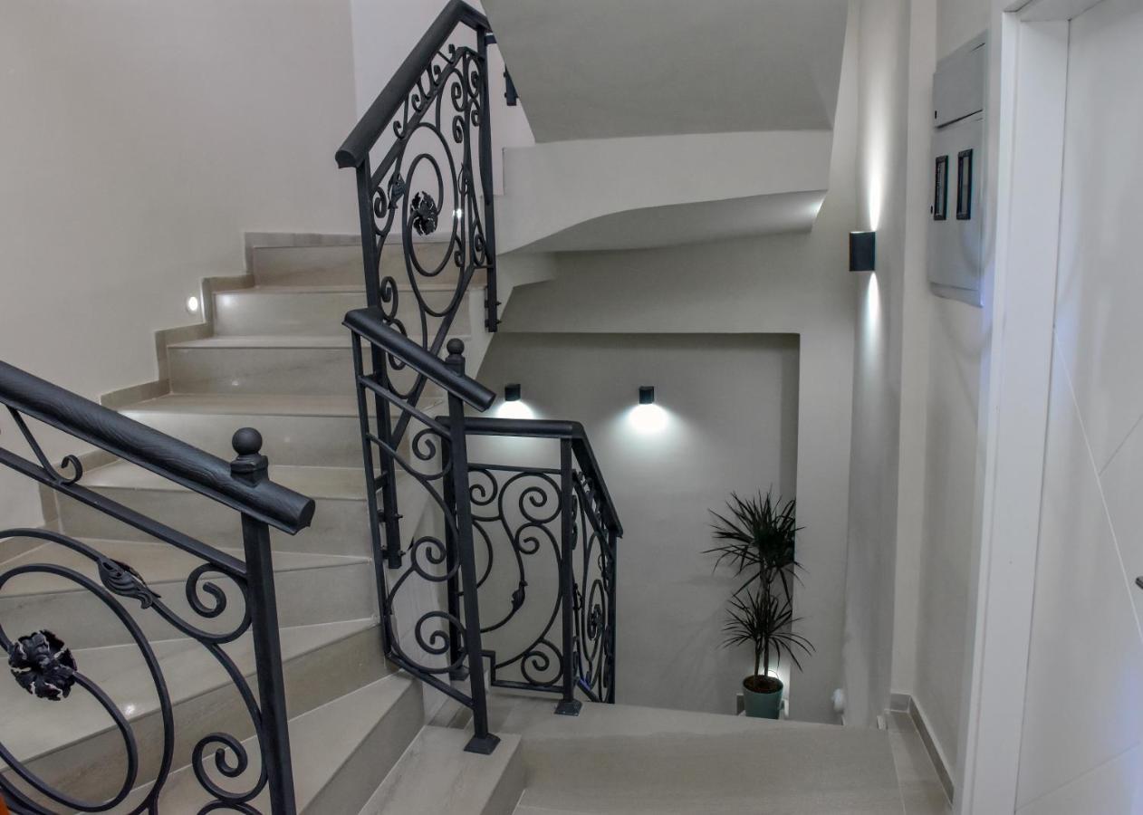 Good Times Luxury Apartments ביטולה מראה חיצוני תמונה