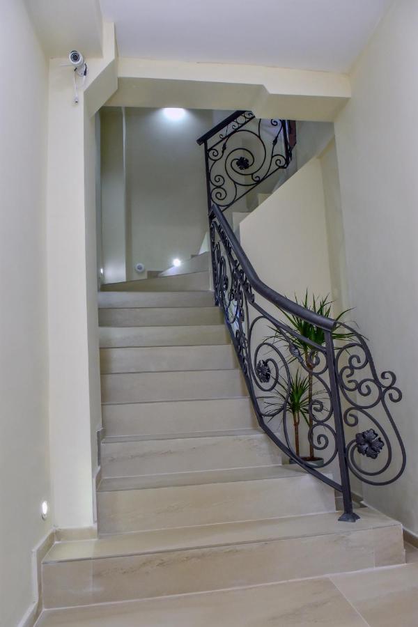 Good Times Luxury Apartments ביטולה מראה חיצוני תמונה