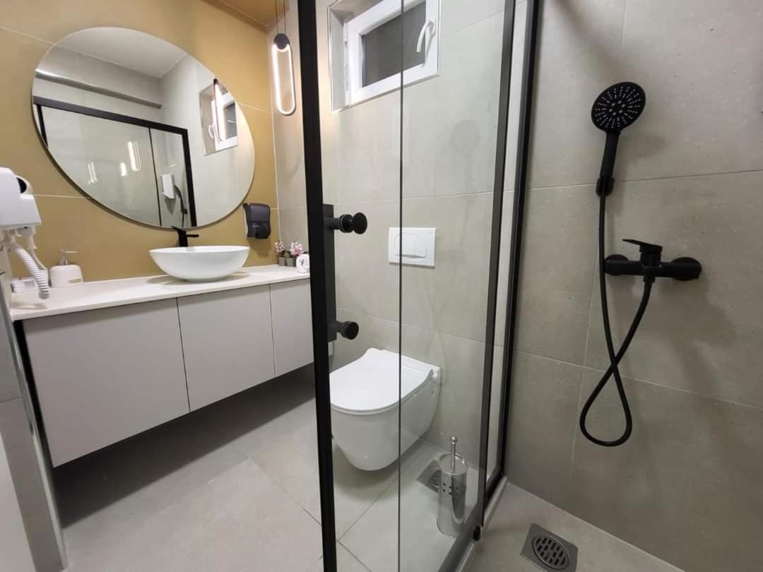 Good Times Luxury Apartments ביטולה מראה חיצוני תמונה