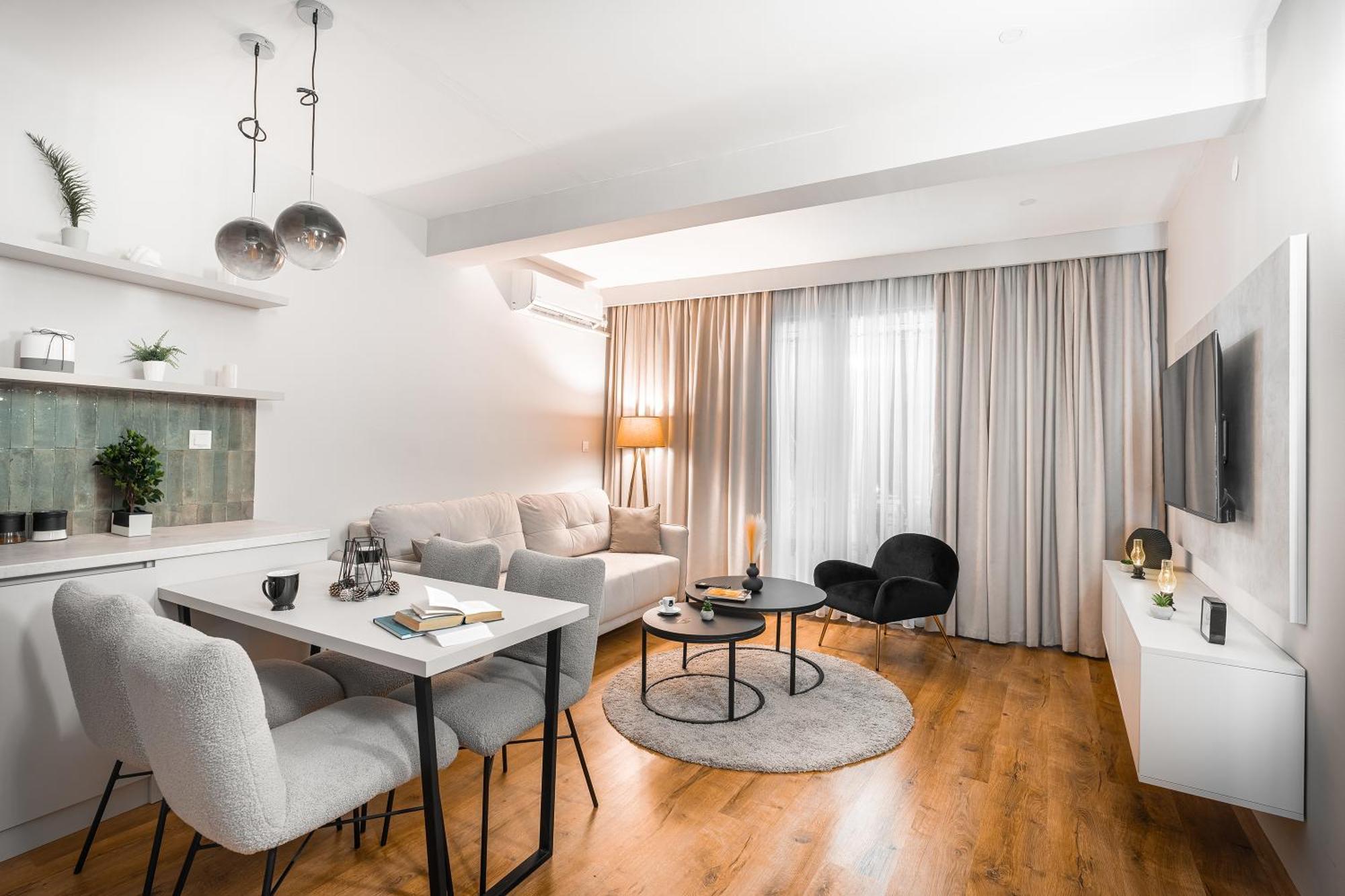 Good Times Luxury Apartments ביטולה מראה חיצוני תמונה